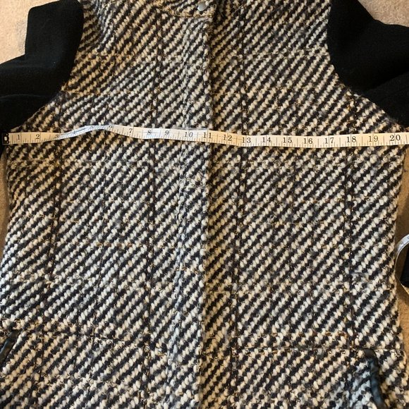 Waverly Grey Tweed Mid-Length Wool Coat with Leather Trim - Picture 11 of 12